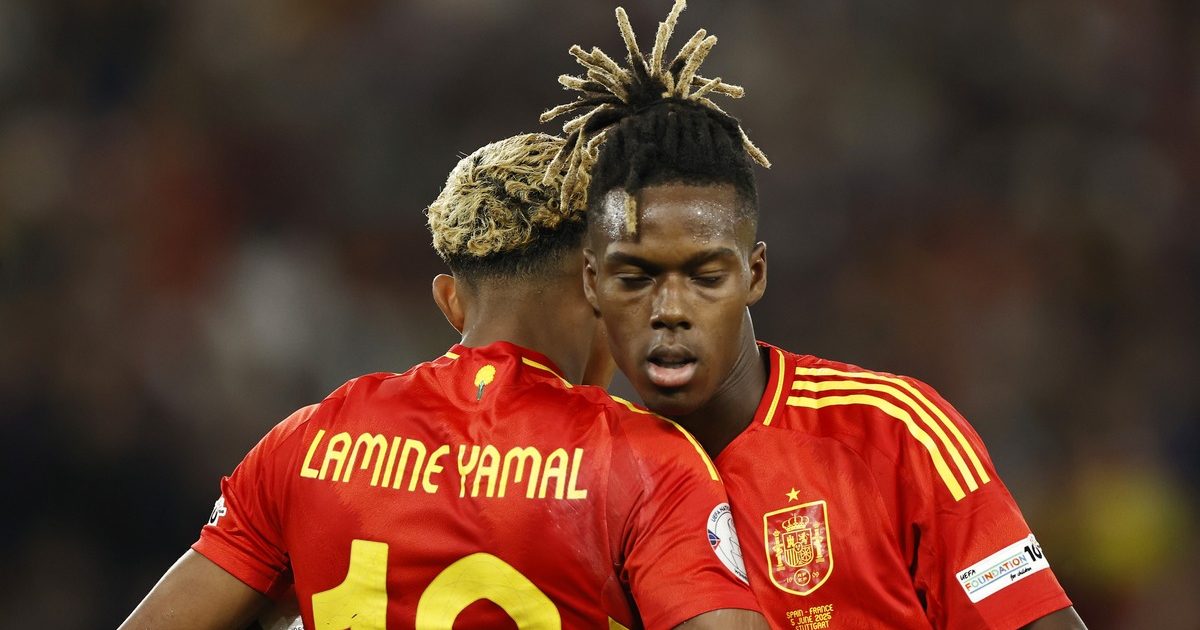 Yamal e Nico Williams con la maglia della Spagna