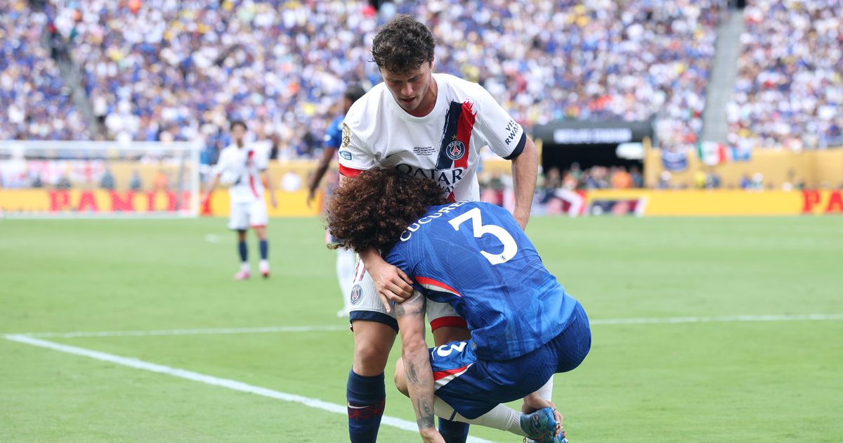 Neves e Cucurella durante la finale del Mondiale per Club